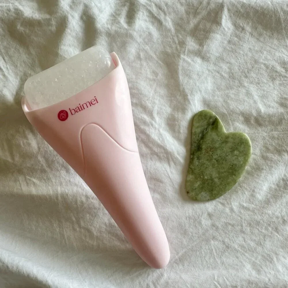 Ice Roller for Face Women andFacial Tool Set Reduces Puffiness Skin Care